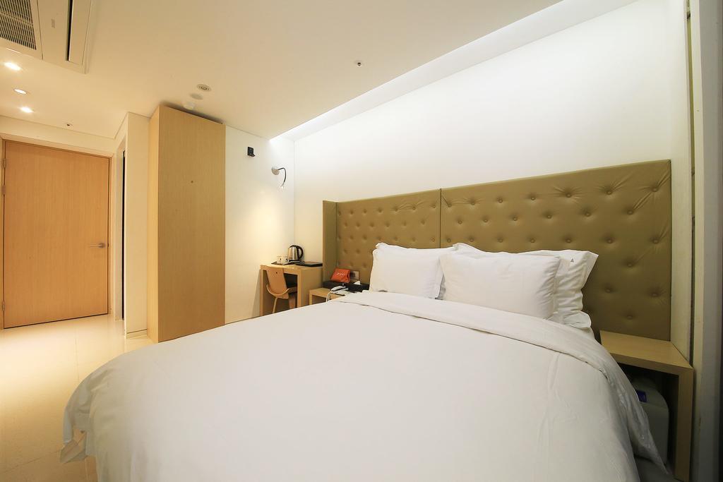 Richwell Hotel Сеул Екстериор снимка