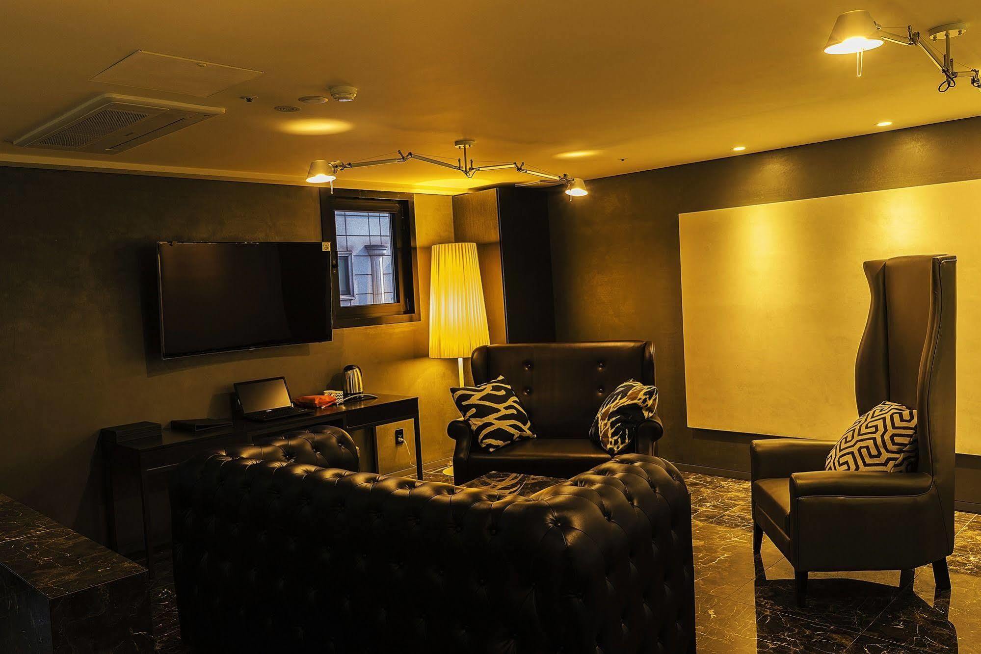 Richwell Hotel Сеул Екстериор снимка