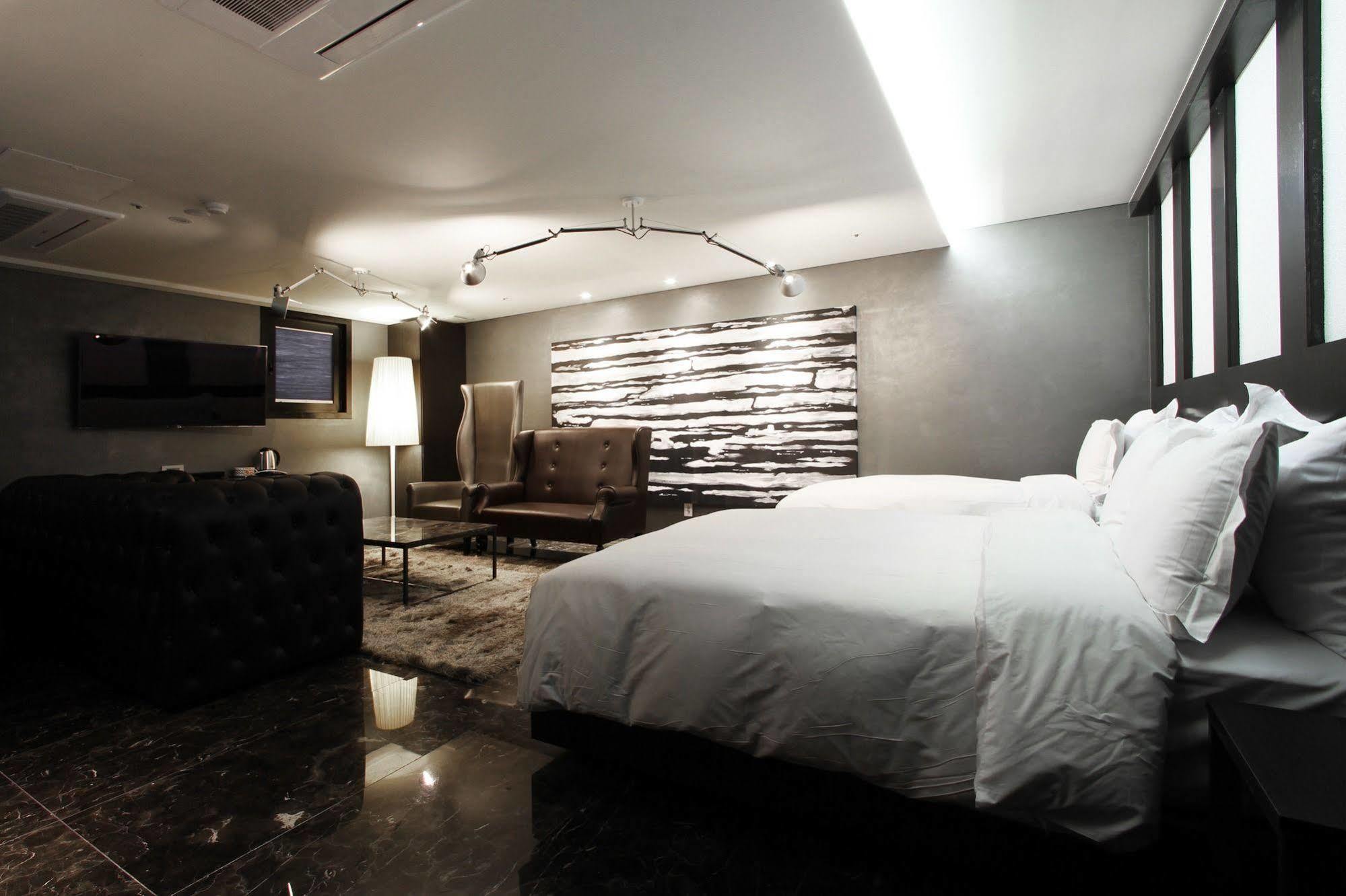 Richwell Hotel Сеул Екстериор снимка